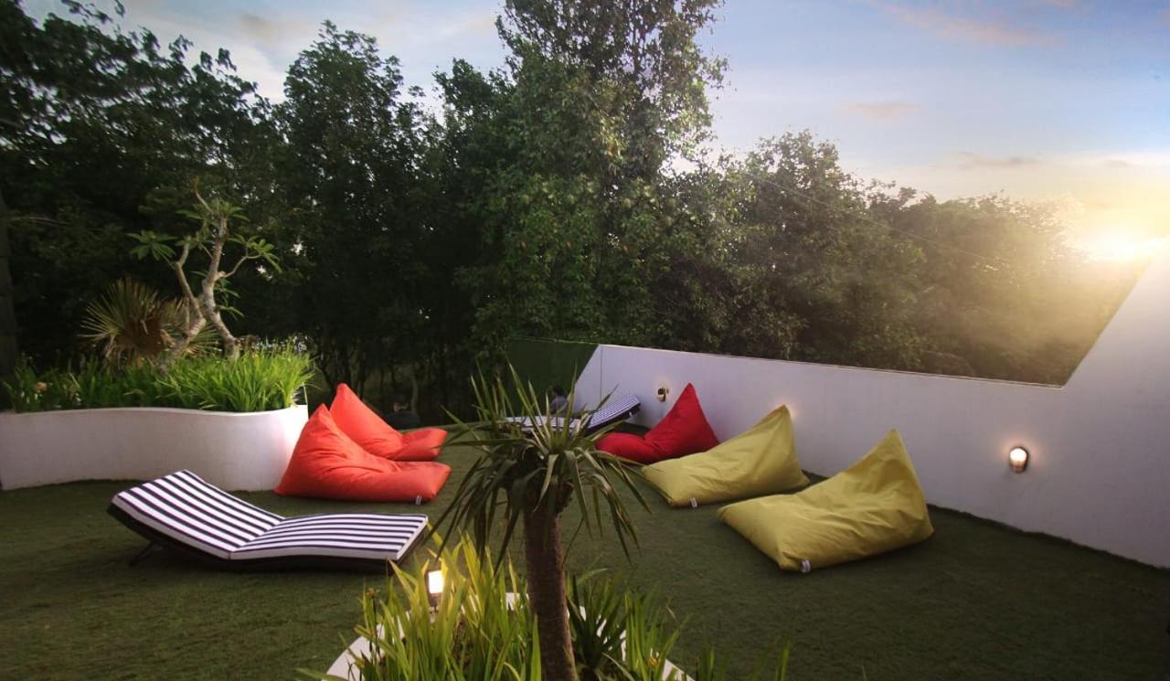 Onesouth Boutique Hotel Pulau Merah Banyuwangi  Bagian luar foto